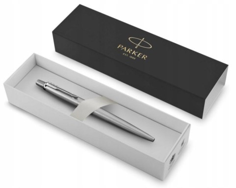 Długopis Parker Jotter Stal Ct z grawerem i z czerwonym etui Parker Długopis Parker Jotter Stal Ct z grawerem i z czerwonym etui Parker
