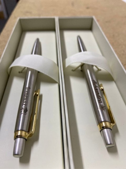 DŁUGOPIS PARKER JOTTER Z GRAWEREM GT ZŁOCONY z Brelokiem na WALENTYNKI