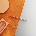 Długopis Parker Jotter Chelsea Orange z grawerem i tabliczką w pudełku