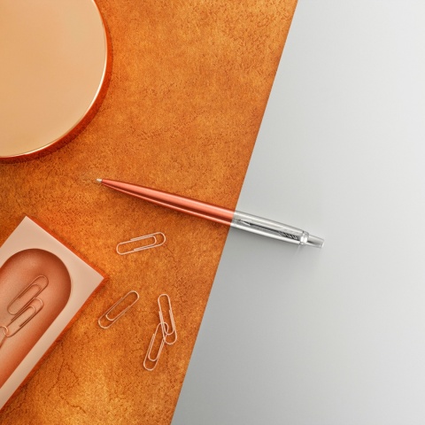 Długopis Parker Jotter Chelsea Orange z grawerem i tabliczką w pudełku
